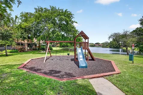 566 N University Drive Plantation FL 33324