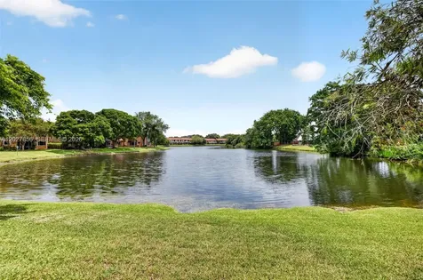 566 N University Drive Plantation FL 33324
