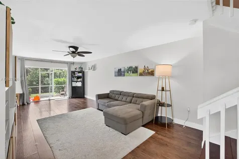 566 N University Drive Plantation FL 33324