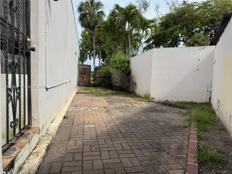 7420 Big Cypress Drive Miami Lakes FL 33014