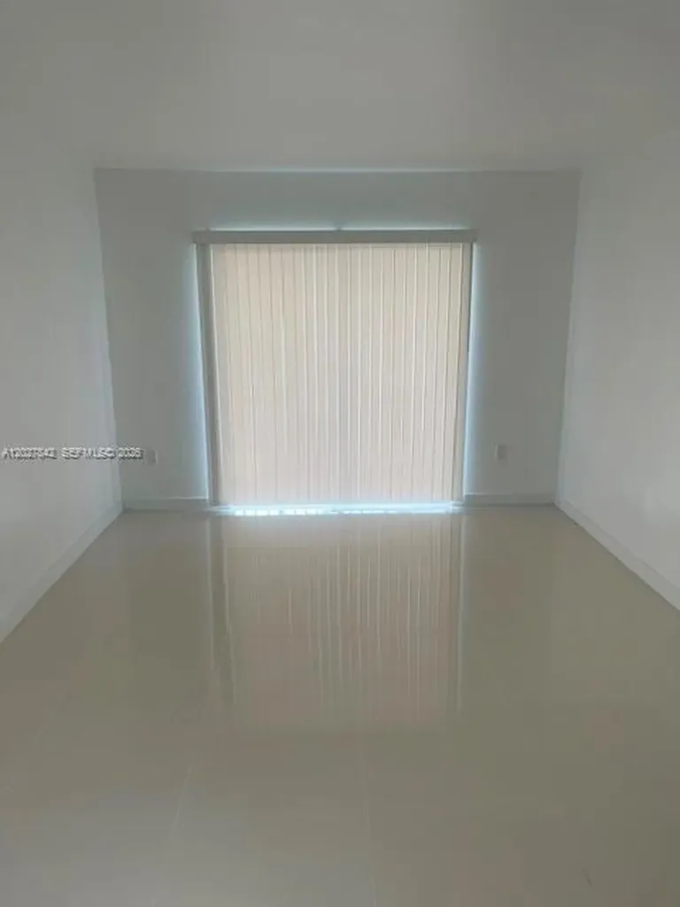 16465 NE 22nd Avenue North Miami Beach FL 33160