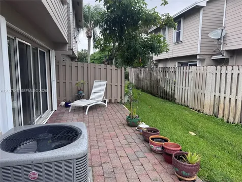 12204 NW 36th Place Sunrise FL 33323