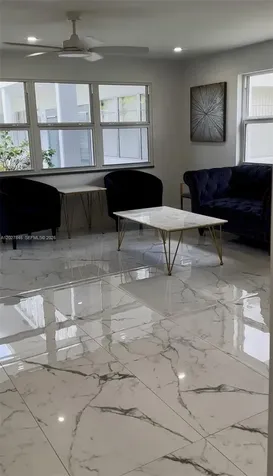 8 Islewood A Deerfield Beach FL 33442