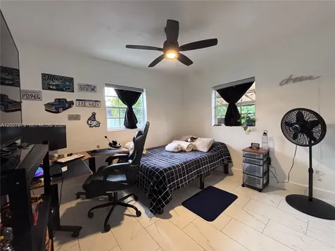 3240 SW 66th Terrace Miramar FL 33023