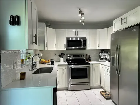 3240 SW 66th Terrace Miramar FL 33023