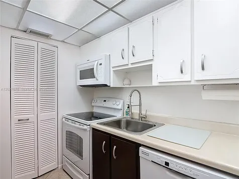 201 178th Drive Sunny Isles Beach FL 33160