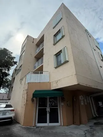 814 NW 36th Avenue Miami FL 33125