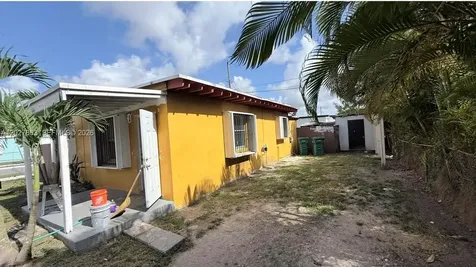 544 NW 10th Street Florida City FL 33034