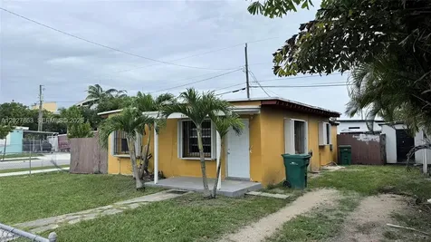 544 NW 10th Street Florida City FL 33034