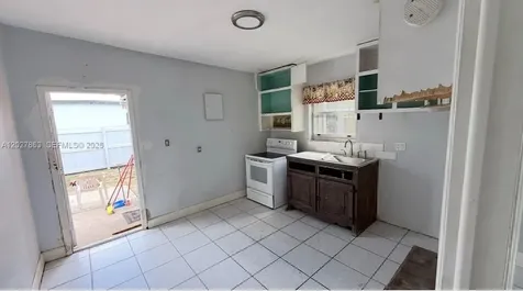 544 NW 10th Street Florida City FL 33034