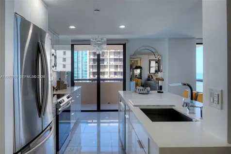 2555 Collins Avenue Miami Beach FL 33140