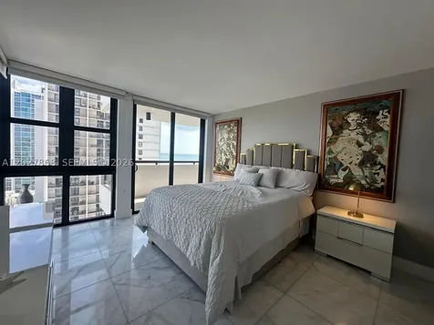 2555 Collins Avenue Miami Beach FL 33140