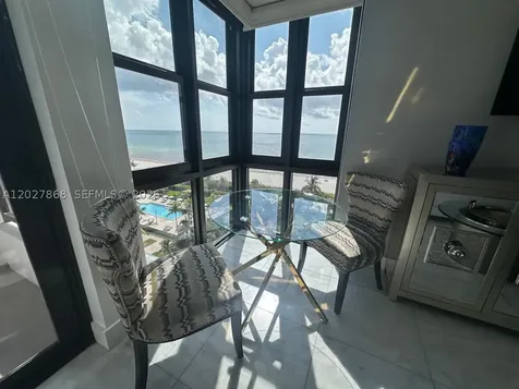2555 Collins Avenue Miami Beach FL 33140