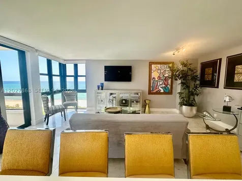 2555 Collins Avenue Miami Beach FL 33140
