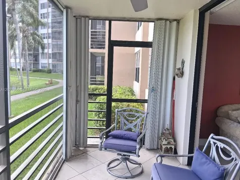1200 St Charles Place Pembroke Pines FL 33026