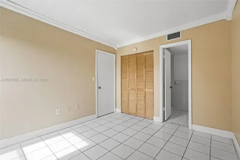 4713 NW 7th Street Miami FL 33126