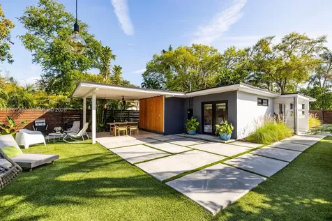 901 NE 82nd Terrace Miami FL 33138