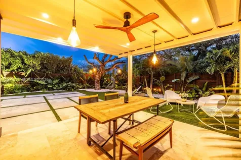 901 NE 82nd Terrace Miami FL 33138