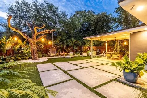 901 NE 82nd Terrace Miami FL 33138