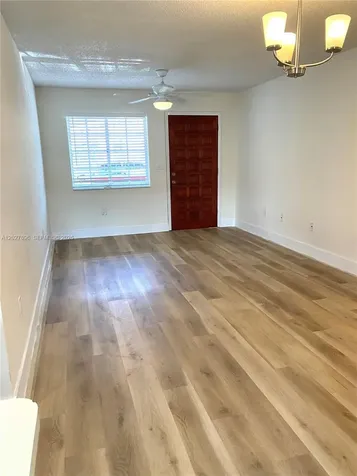 2212 W 74th Street Hialeah FL 33016