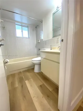 2212 W 74th Street Hialeah FL 33016