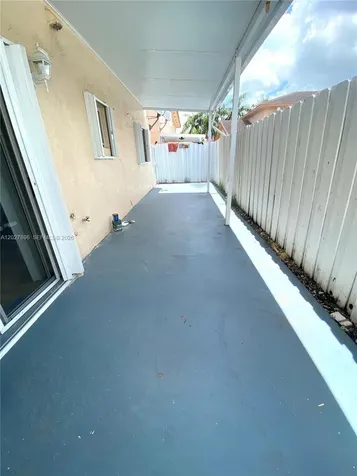 2212 W 74th Street Hialeah FL 33016