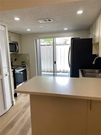2212 W 74th Street Hialeah FL 33016