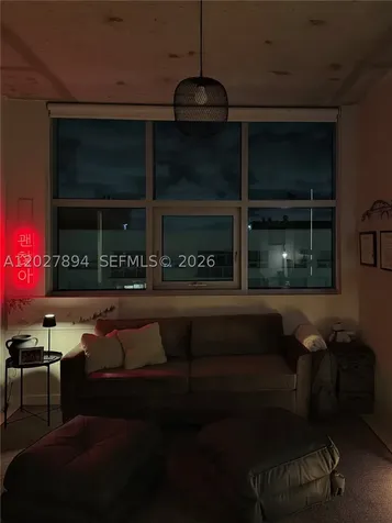 Miami FL 33137