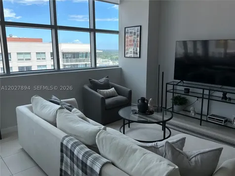 Miami FL 33137