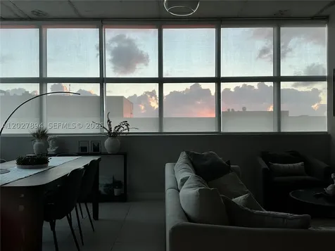 Miami FL 33137