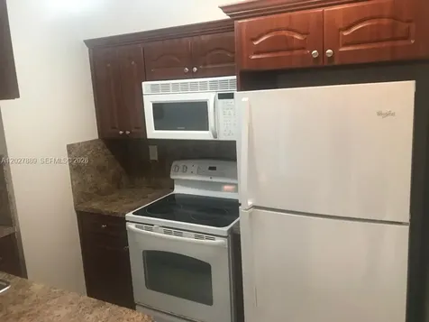 6740 NW 175th Lane Hialeah FL 33015