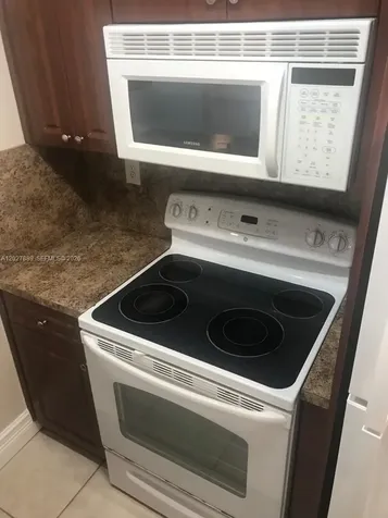 6740 NW 175th Lane Hialeah FL 33015