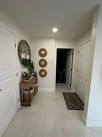 14233 SW 94th Cir Lane Miami FL 33186
