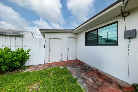 30 NW 56th Court Miami FL 33126