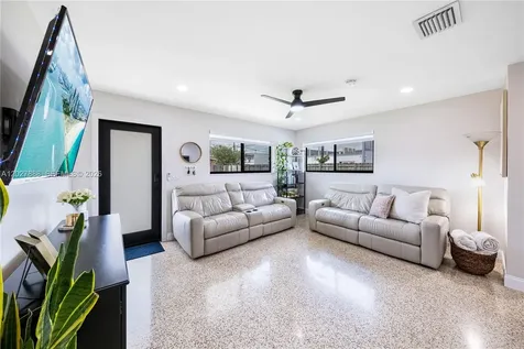 30 NW 56th Court Miami FL 33126