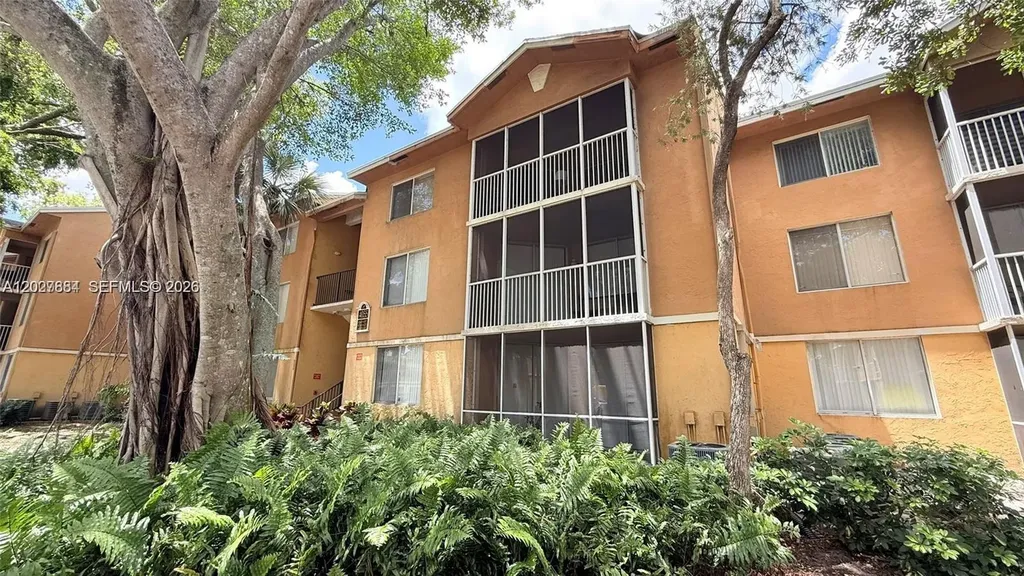 4035 W Mcnab Road Pompano Beach FL 33069