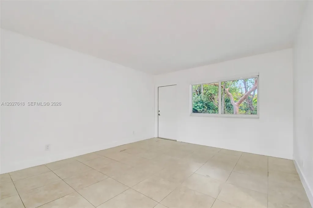 407 SE 9th Court Hallandale Beach FL 33009
