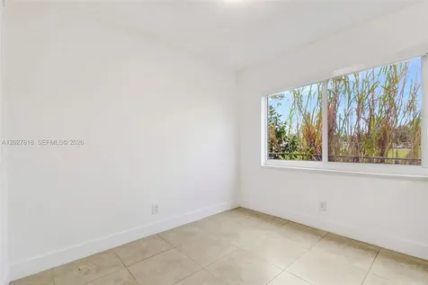 407 SE 9th Court Hallandale Beach FL 33009