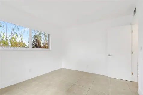 407 SE 9th Court Hallandale Beach FL 33009