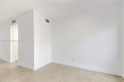 407 SE 9th Court Hallandale Beach FL 33009