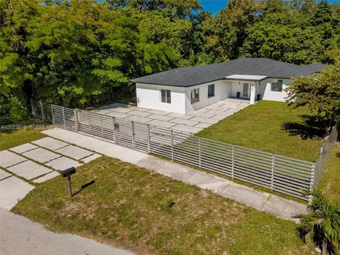 651 NE 172nd Street Miami FL 33162