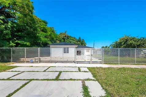 651 NE 172nd Street Miami FL 33162