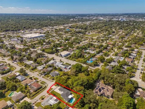 651 NE 172nd Street Miami FL 33162