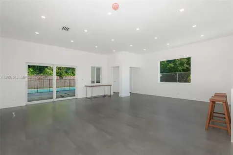 651 NE 172nd Street Miami FL 33162