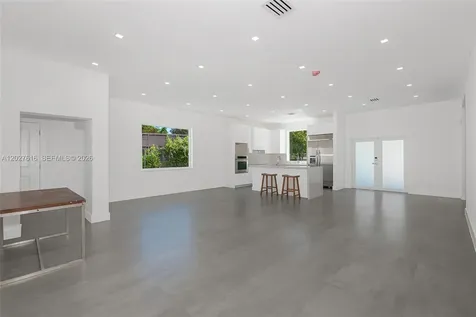 651 NE 172nd Street Miami FL 33162