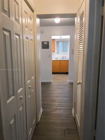 7041 Pembroke Road Pembroke Pines FL 33023