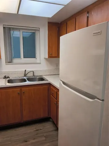 7041 Pembroke Road Pembroke Pines FL 33023