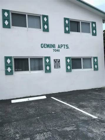 7041 Pembroke Road Pembroke Pines FL 33023