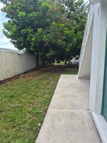 7041 Pembroke Road Pembroke Pines FL 33023