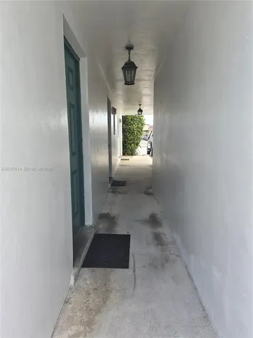 7041 Pembroke Road Pembroke Pines FL 33023